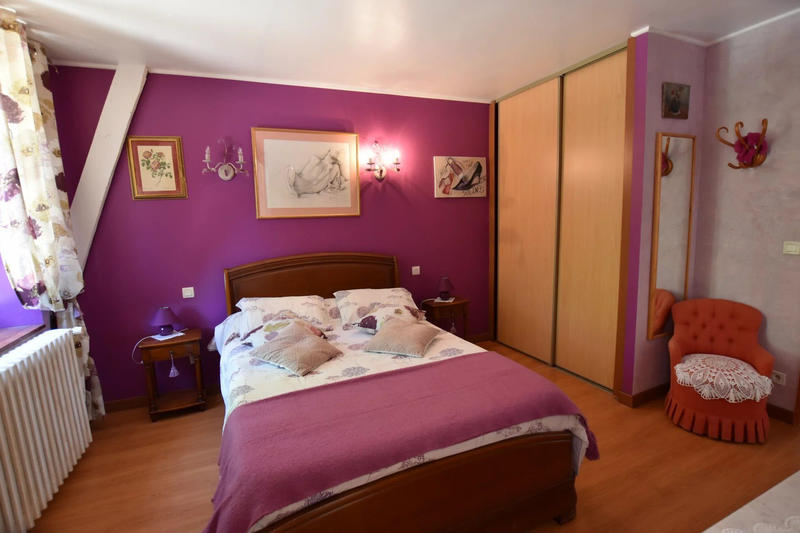 Maison - 340 m² - 10 pièces