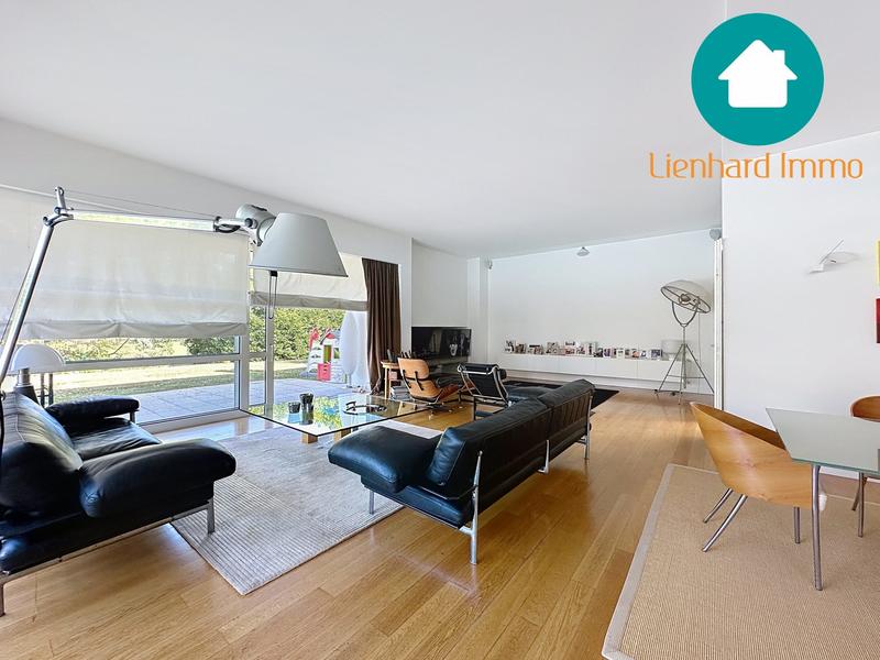 Villa - 300 m² - 7 pièces