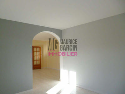 Maison - 104 m² - 4 pièces