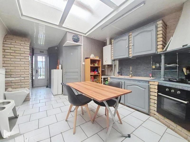 Maison - 95 m² - 7 pièces