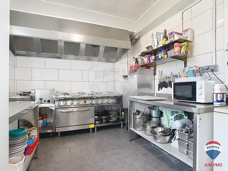 Magasins - 120 m² - 3 pièces