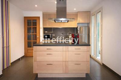 Villa - 146 m² - 8 pièces