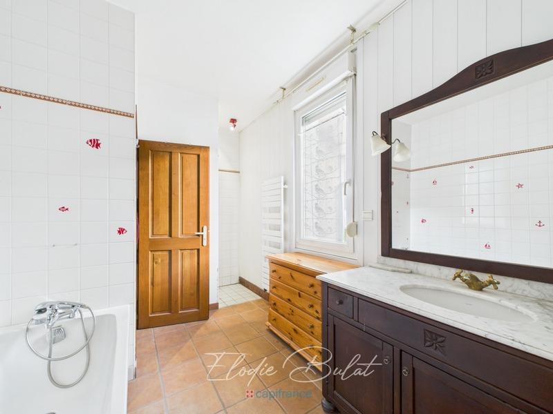 Maison - 137 m² - 5 pièces