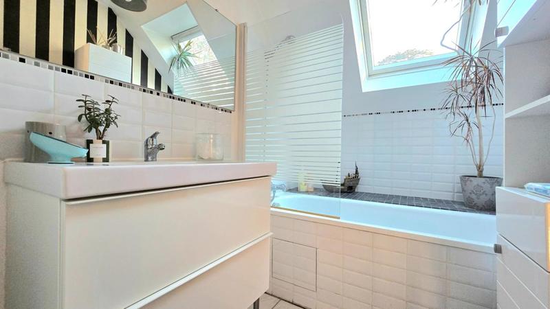 Maison - 145 m² - 6 pièces