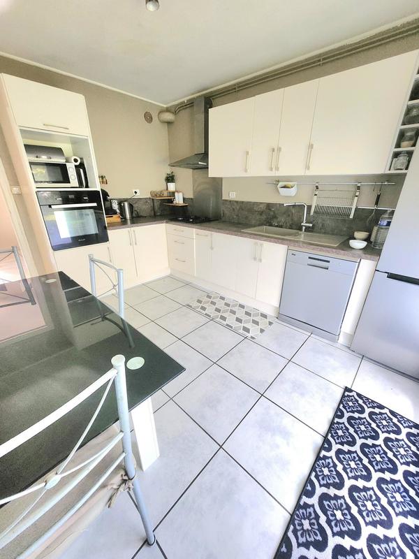 Maison - 98 m² - 5 pièces