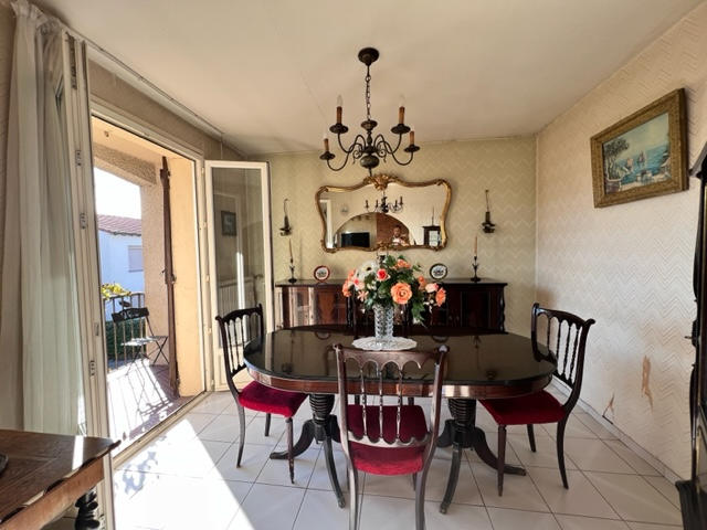 Maison - 210 m² - 11 pièces