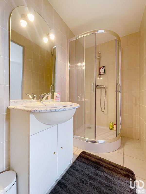 Local commercial - 303 m²