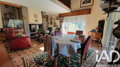 Maison - 160 m² - 8 pièces