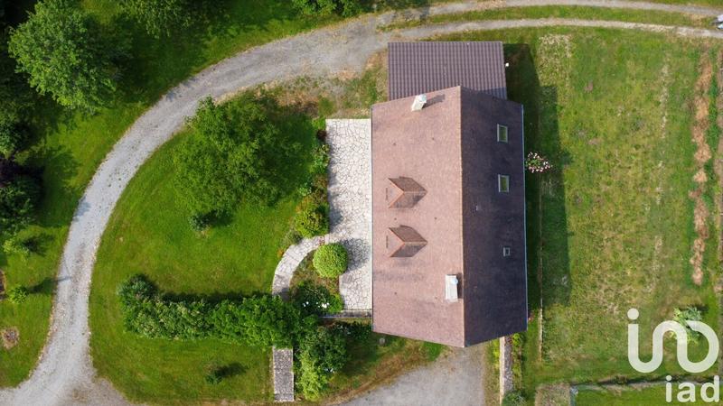 Maison - 214 m² - 6 pièces