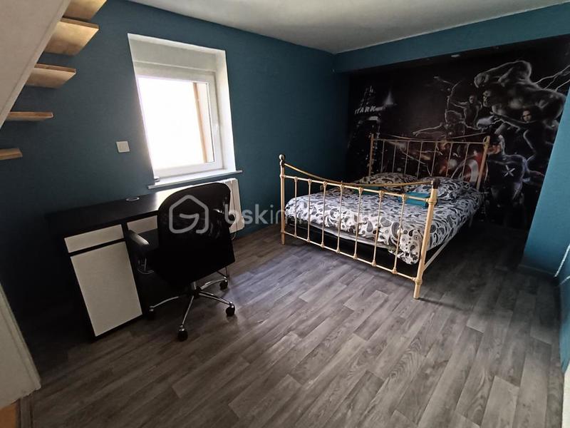 Maison - 225 m² - 7 pièces