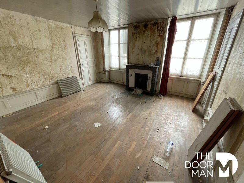 Maison - 260 m² - 10 pièces