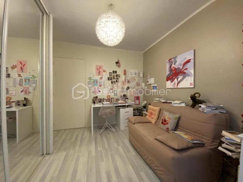 Maison traditionnelle - 190 m² - 7 pièces