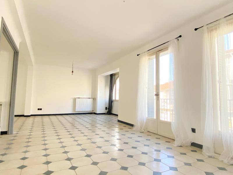 Maison - 186 m² - 5 pièces