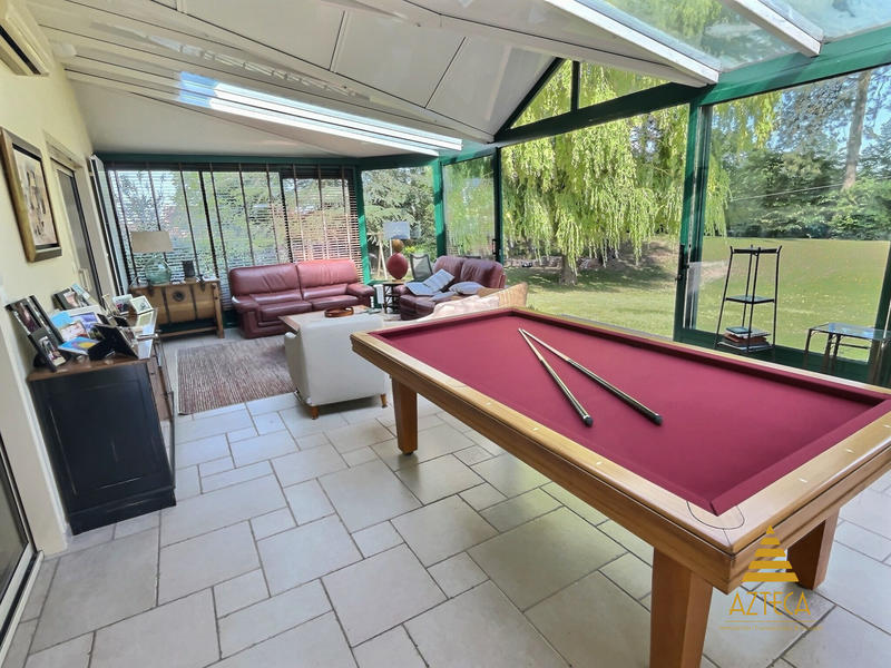 Maison - 195 m² - 9 pièces