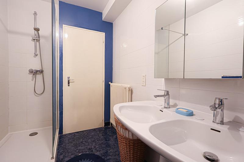 Maison - 220 m² - 8 pièces