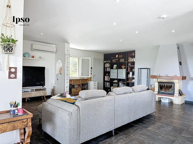 Maison - 209 m² - 6 pièces