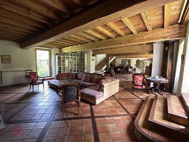 Maison de campagne - 347 m² - 8 pièces