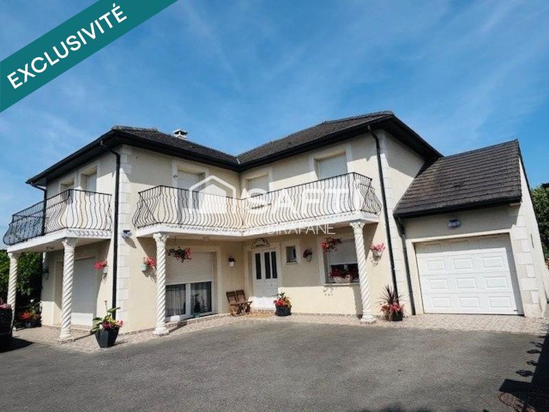 Maison - 222 m² - 7 pièces