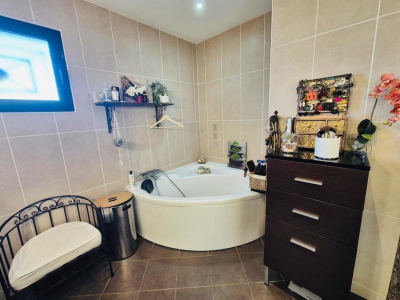 Maison - 126 m² - 5 pièces