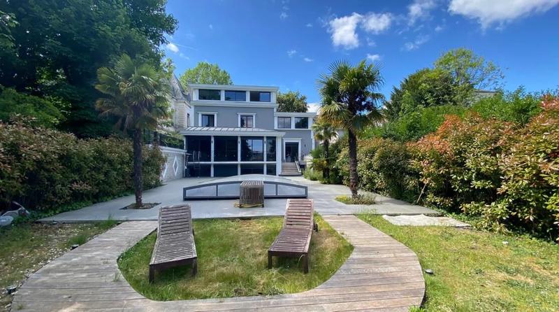 Maison - 340 m² - 5 pièces