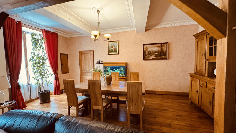 Maison de village - 215 m² - 8 pièces