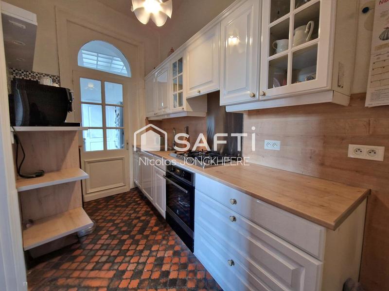 Maison de maîtres - 250 m² - 8 pièces