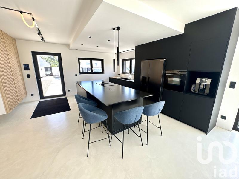 Maison - 192 m² - 6 pièces