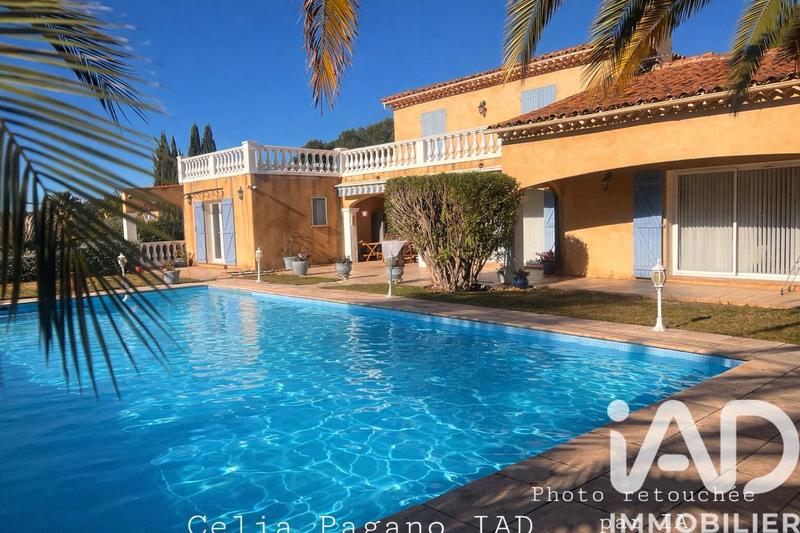 Maison - 142 m² - 5 pièces