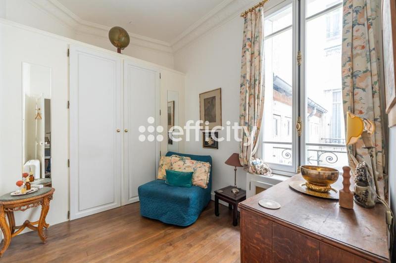 Appartement bourgeois - 82 m² - 4 pièces