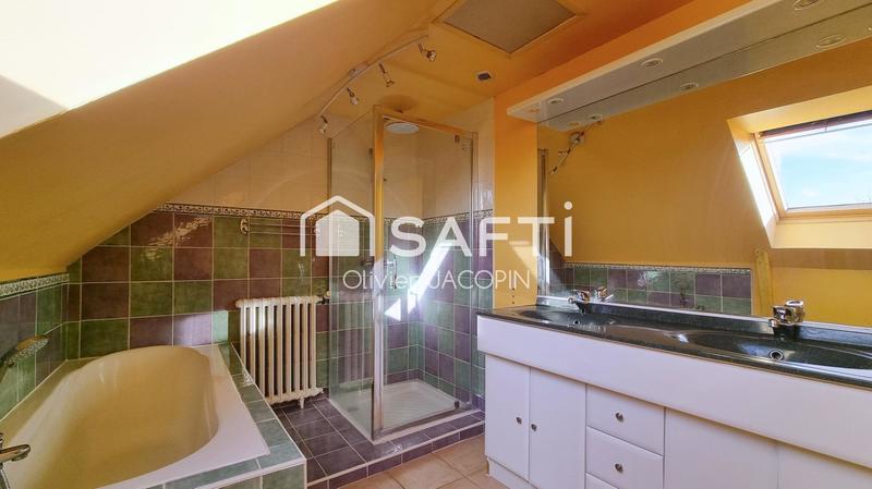 Maison - 182 m² - 9 pièces