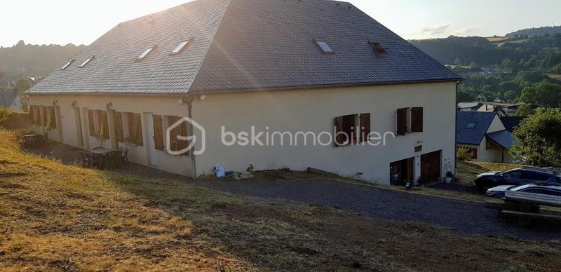 Maison - 435 m² - 12 pièces