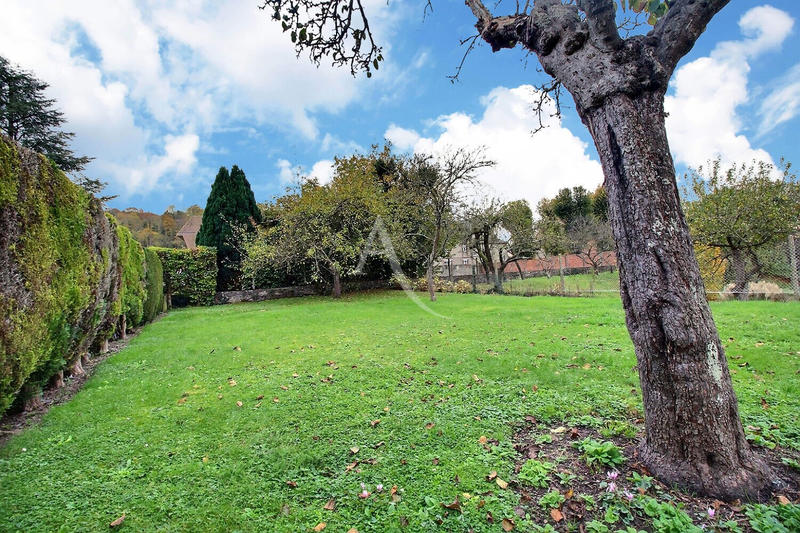 Maison - 191 m² - 8 pièces