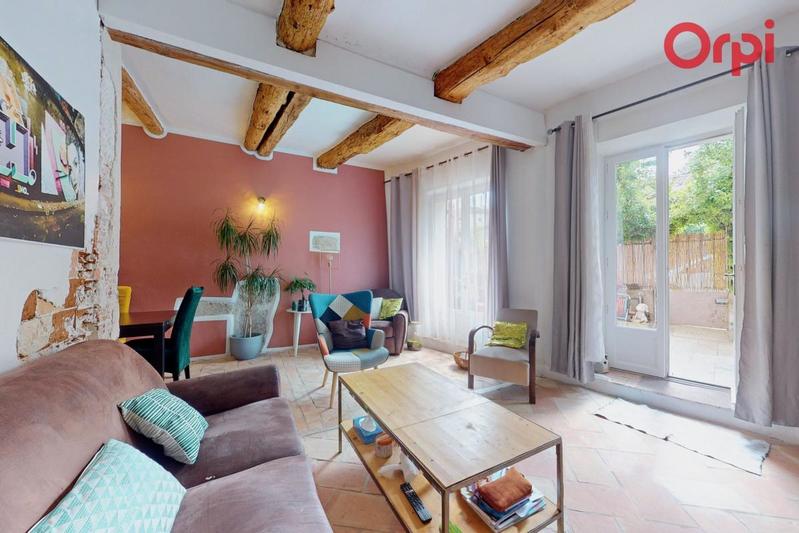 Maison - 245 m² - 6 pièces