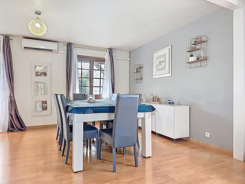 Maison - 165 m² - 6 pièces