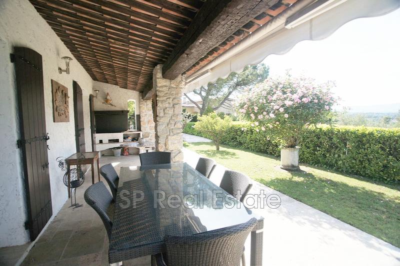 Maison - 270 m² - 6 pièces