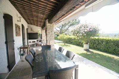 Maison - 270 m² - 6 pièces