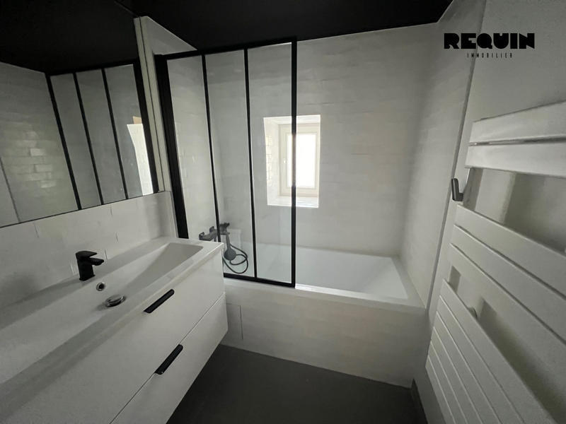 Appartement - 94 m² - 5 pièces