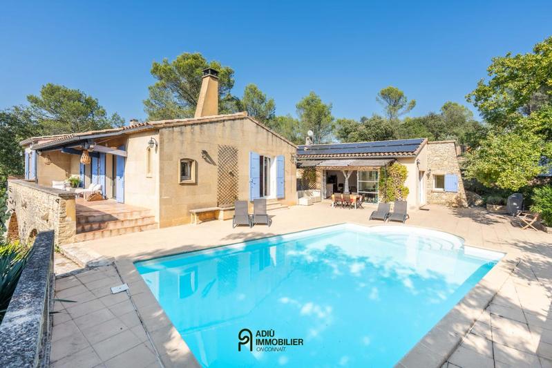 Propriété - 335 m² - 10 pièces