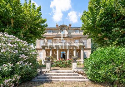 Maison - 510 m² - 16 pièces