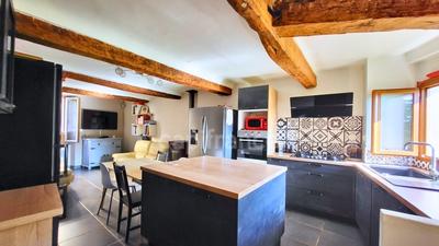 Maison de village - 110 m² - 5 pièces