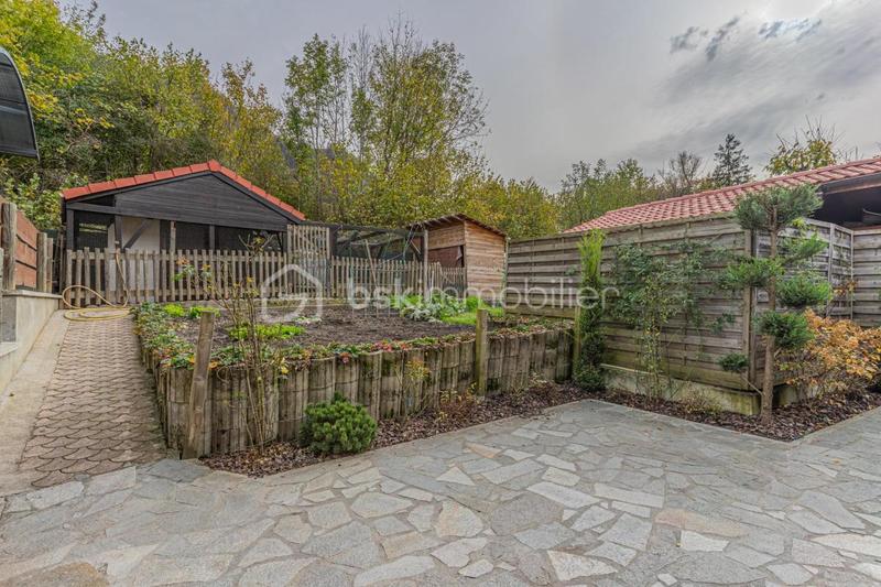 Maison traditionnelle - 268 m² - 7 pièces