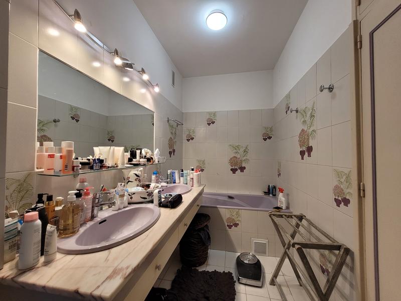 Appartement - 100 m² - 3 pièces