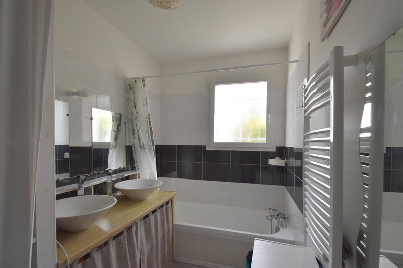 Maison - 103 m² - 4 pièces