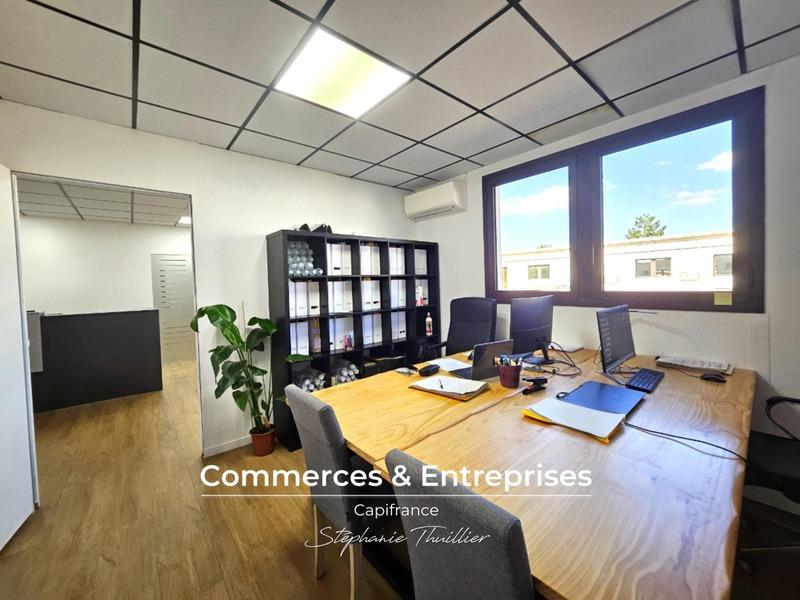 Bureau - 74 m² - 1 pièce