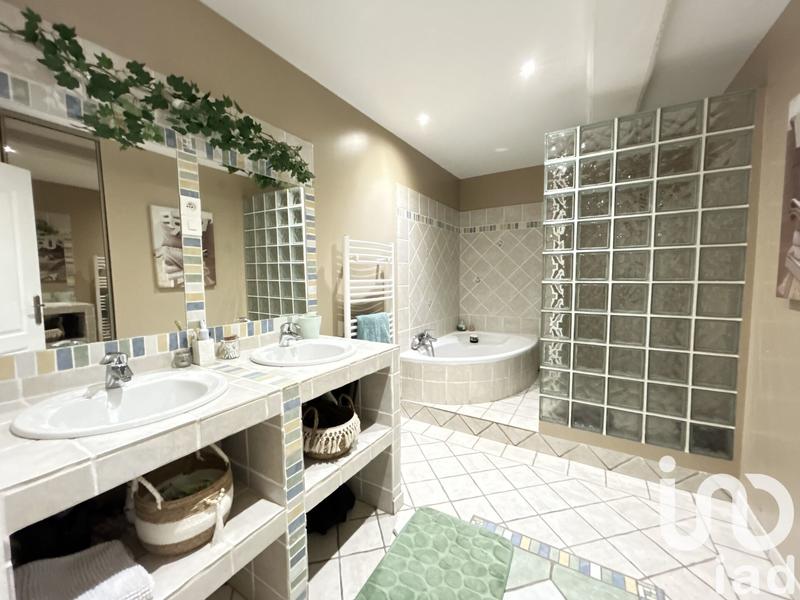 Maison de ville - 282 m² - 5 pièces