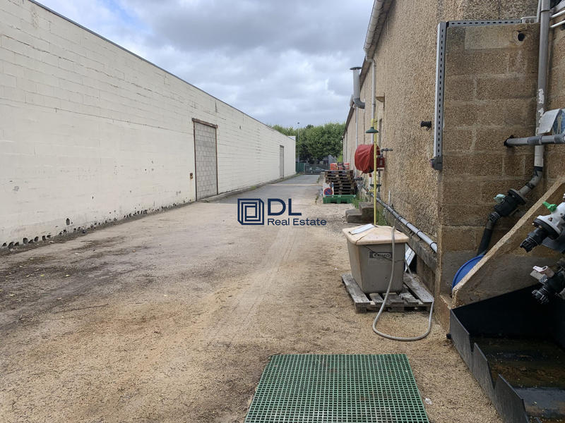 Entrepôt - 2 173 m²