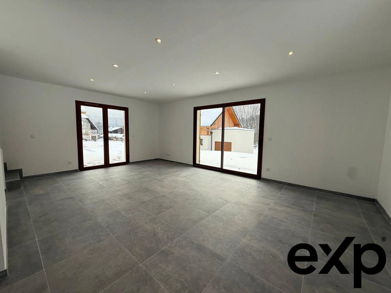 Maison - 98 m² - 4 pièces