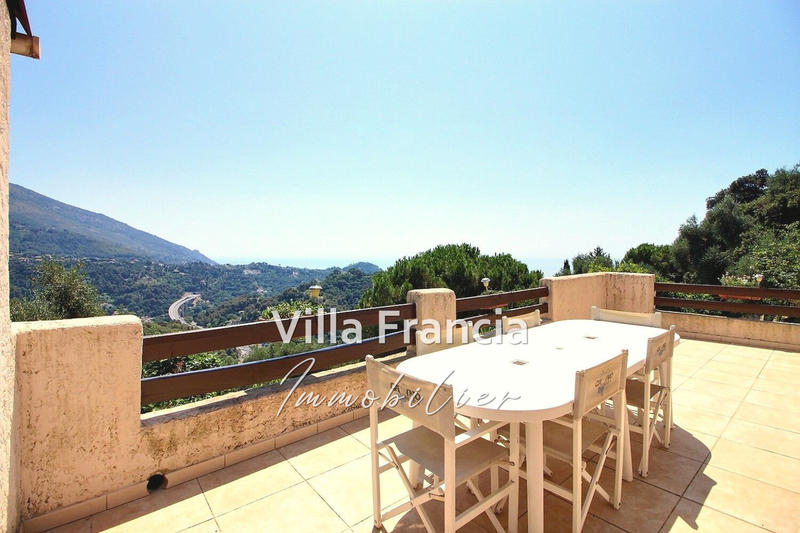 Maison - 211 m² - 5 pièces