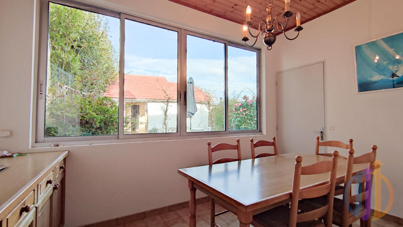 Maison - 110 m² - 6 pièces