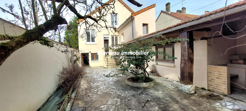 Maison - 90 m² - 5 pièces